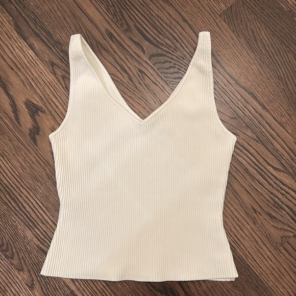 Aritzia Babaton Sculpt Knit Double V Tank Top NEW NWT - Picture 6 of 7
